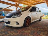 Opel Zafira OPC_297 Ps - Opel Zafira mit Benzin-Antrieb: Opc