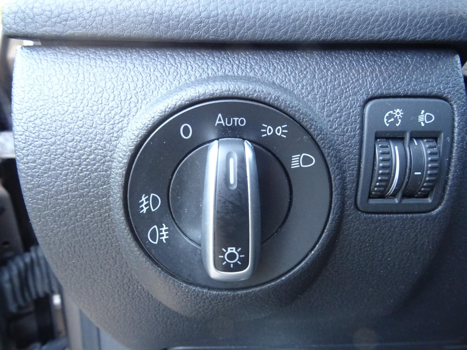 Volkswagen Golf Plus 2011 — photo 18