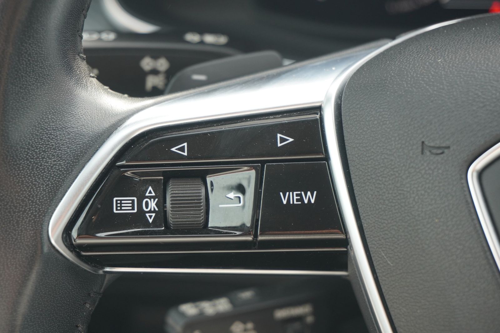 Audi A6 Avant 50 TDI quattro S-Line LED ACC AHK 360° foto 15