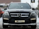 Mercedes-Benz GL 350 4Matic AMG 7-SITZE AHK PANO H&K - scheckheftgepflegte Mercedes GL 350