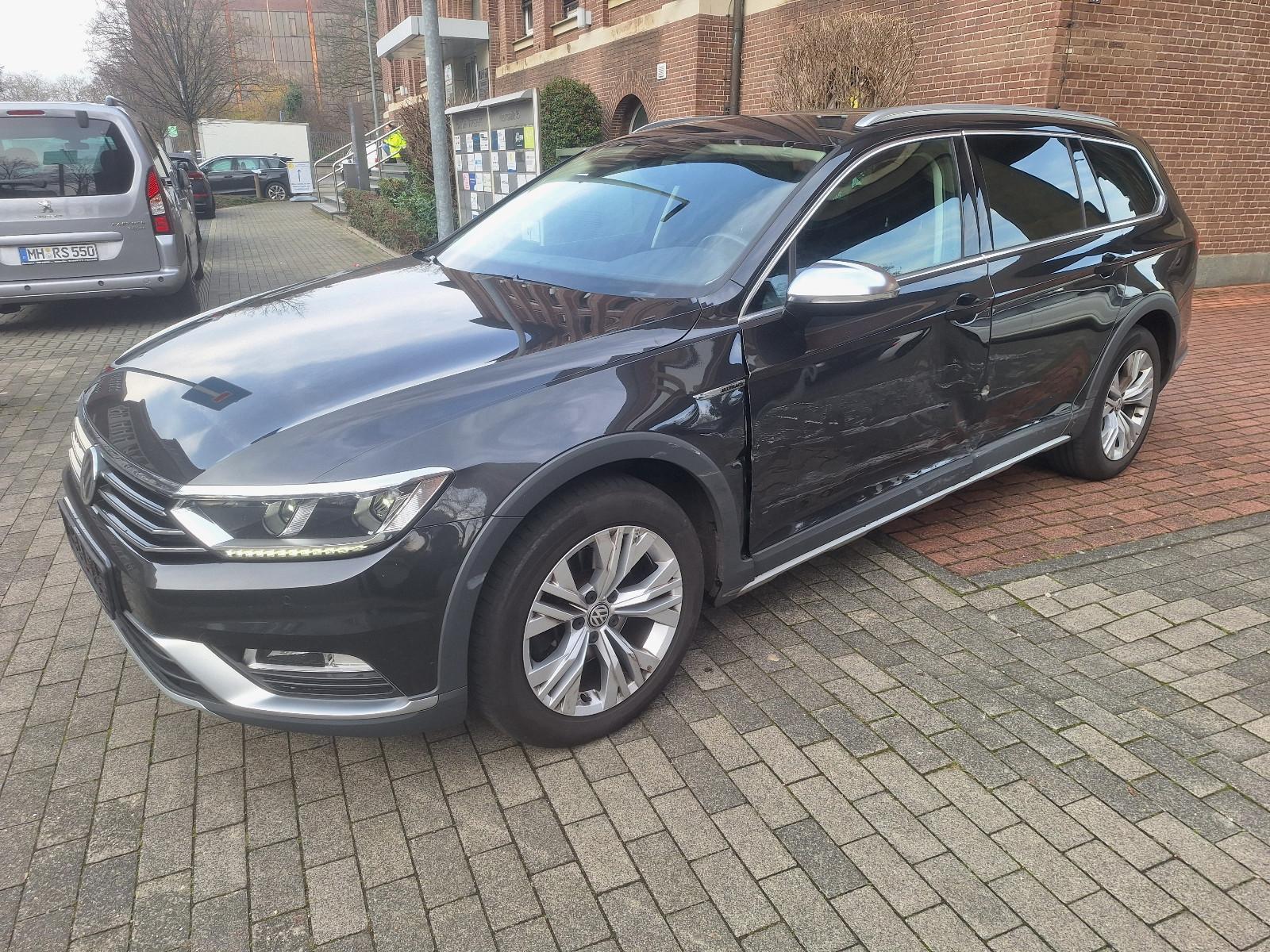 Volkswagen Passat Alltrack BMT 4Motion LED*Massagesitze*Cam