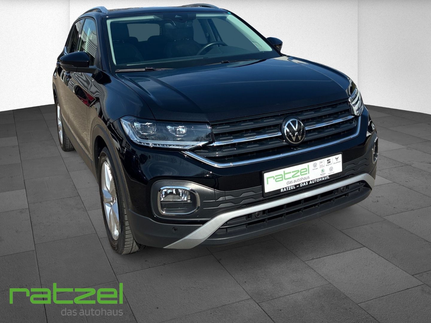 Fahrzeugabbildung Volkswagen T-Cross Style 1.0 TSI DSG Digitales Cockpit LED