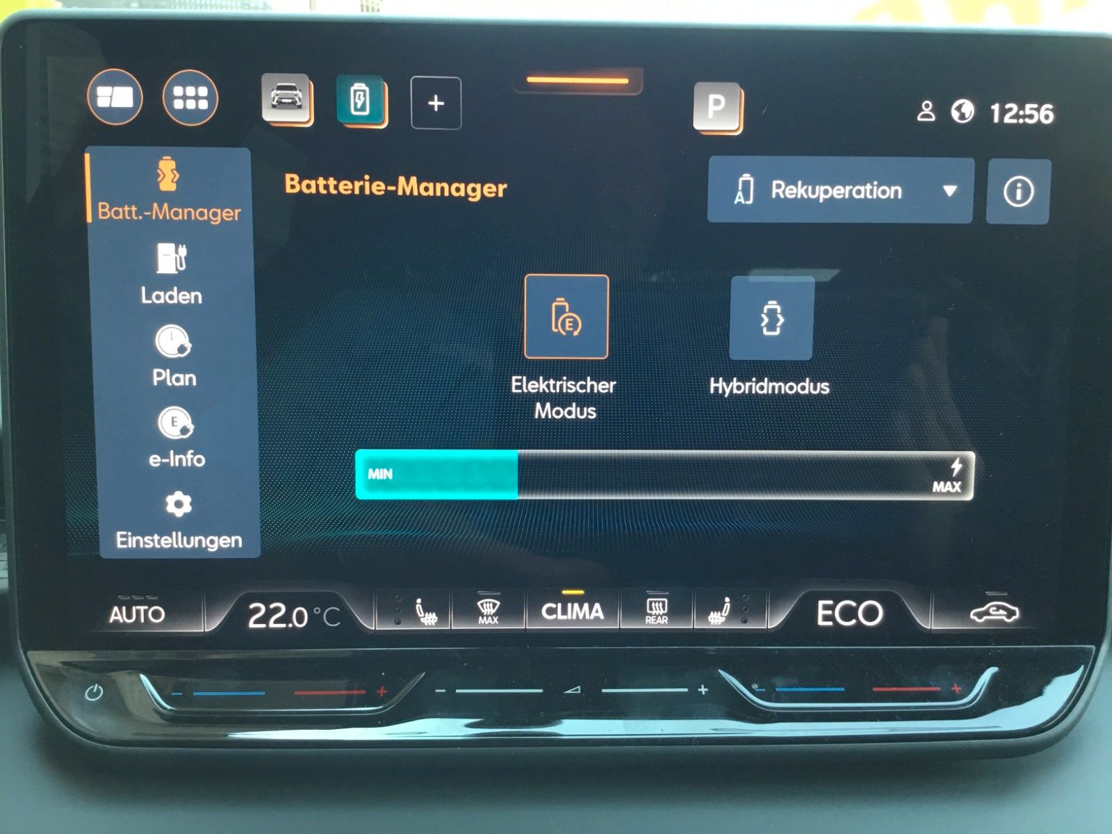 Fahrzeugabbildung CUPRA Terramar 1.5 e-HYBRID DSG+AHK+Kessy+Navi+18"