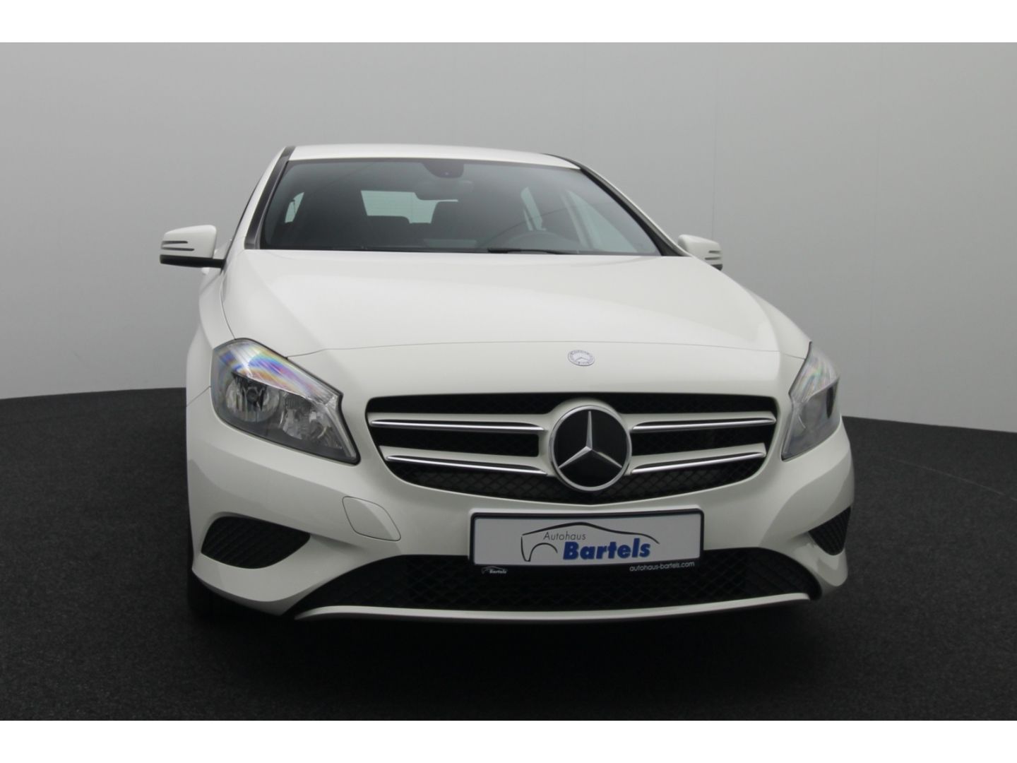 Fahrzeugabbildung Mercedes-Benz A 180 BlueEfficiency Kamera SHZ Teilleder