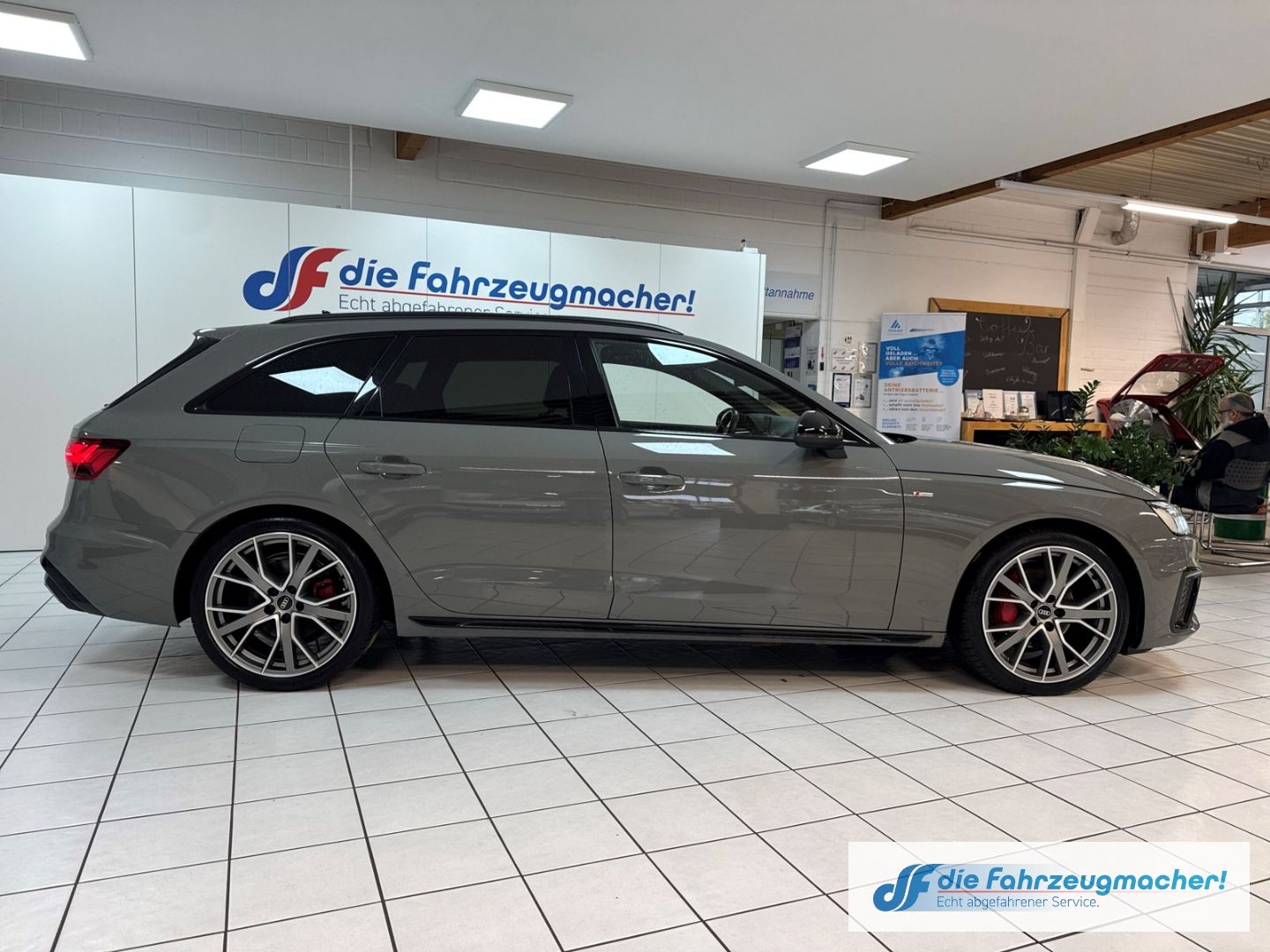 Fahrzeugabbildung Audi A4 Avant 40 TDI quattro S line 2.0 EU6d StandHZG