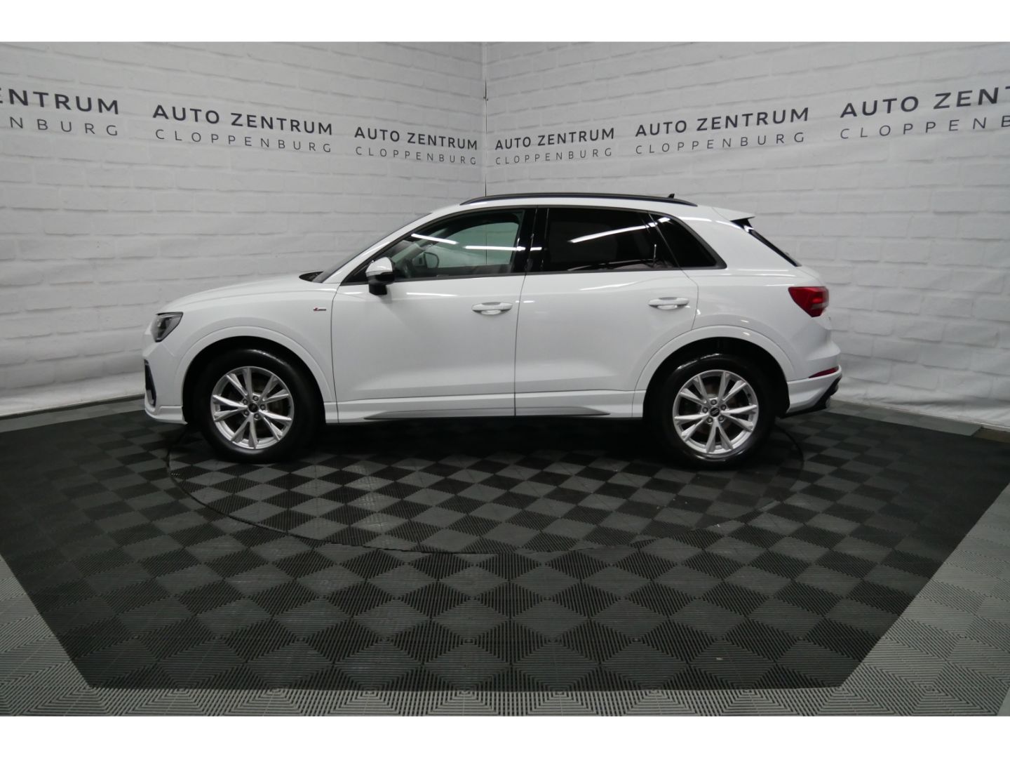 Audi Q3 35 TDI q S line Pano+Navi+Virtual+ACC+AHK+18' imagem 2