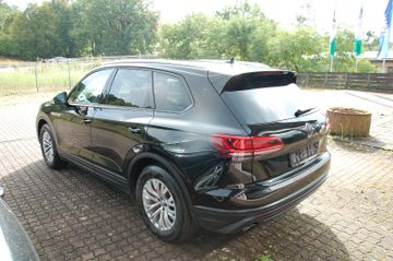 Volkswagen Touareg - 4