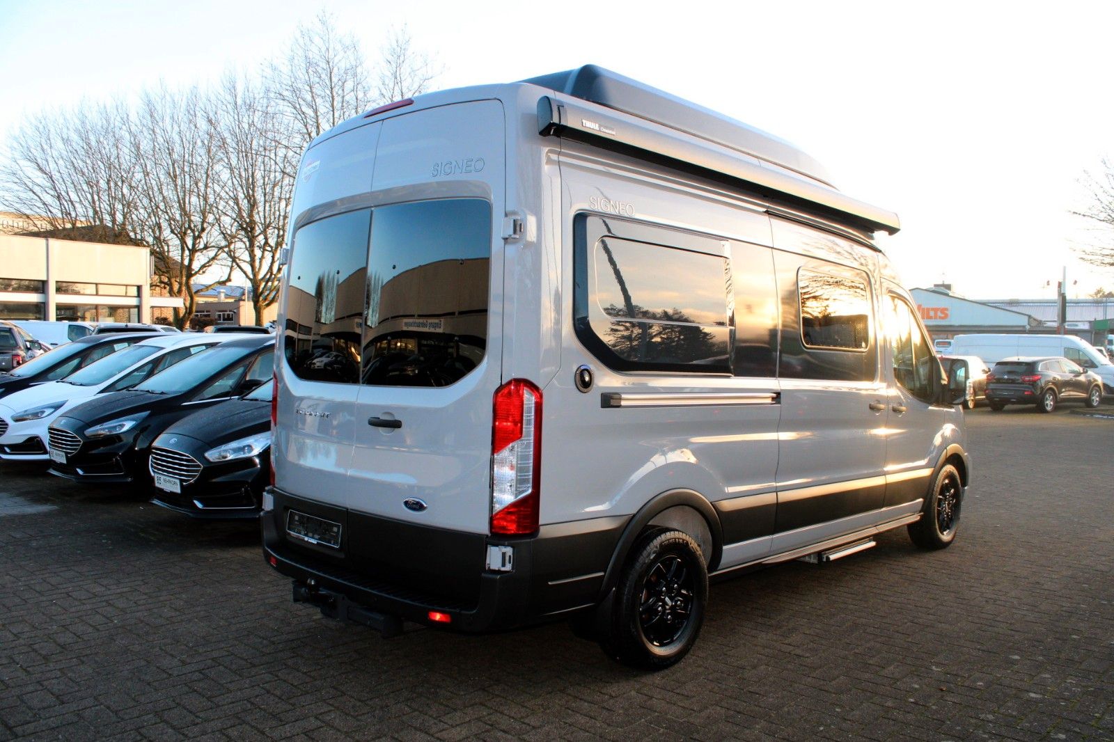 Fahrzeugabbildung Bürstner Ford SIGNEO Schlafdach Automatik SOFORT