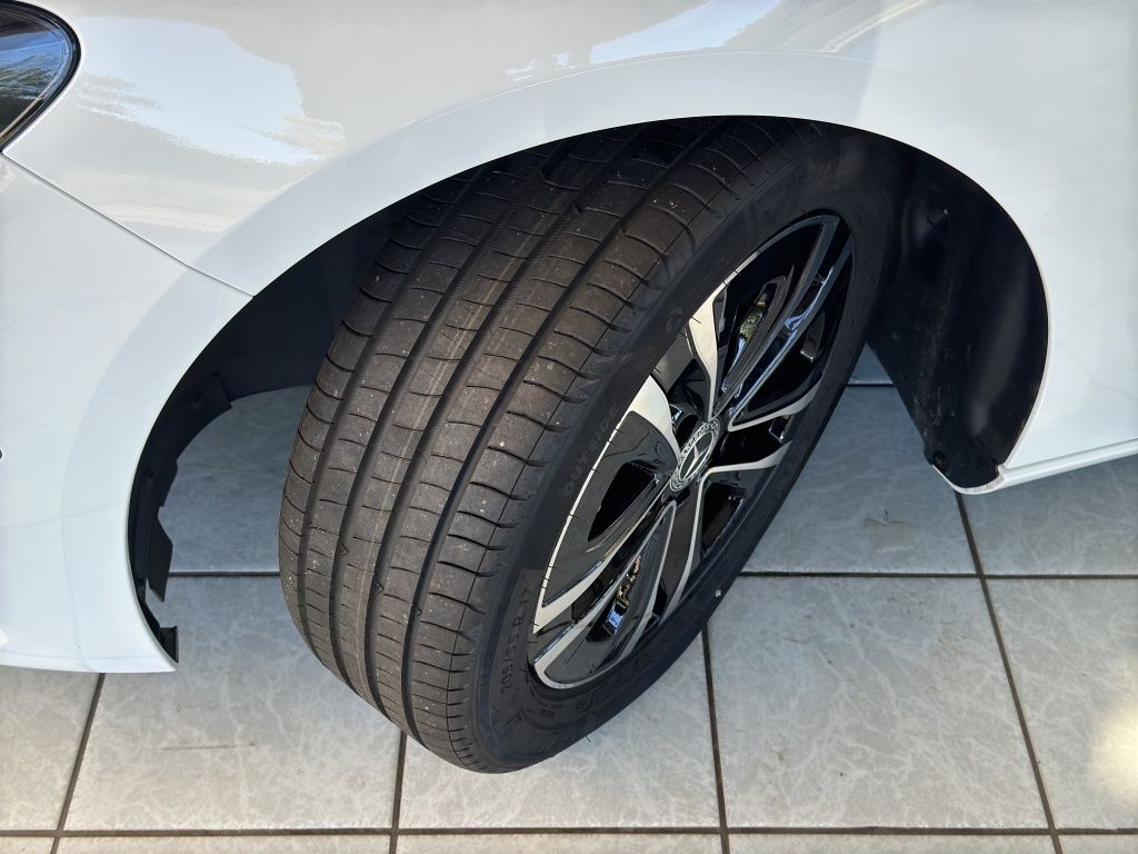 Fahrzeugabbildung Mercedes-Benz B 200 SpurH*AUT*LM*Teilled.