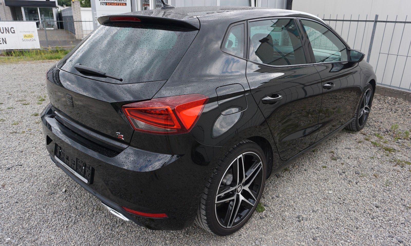 Fahrzeugabbildung SEAT Ibiza FR, Full Link, LED, PDC, Touch, SHZ, Sport
