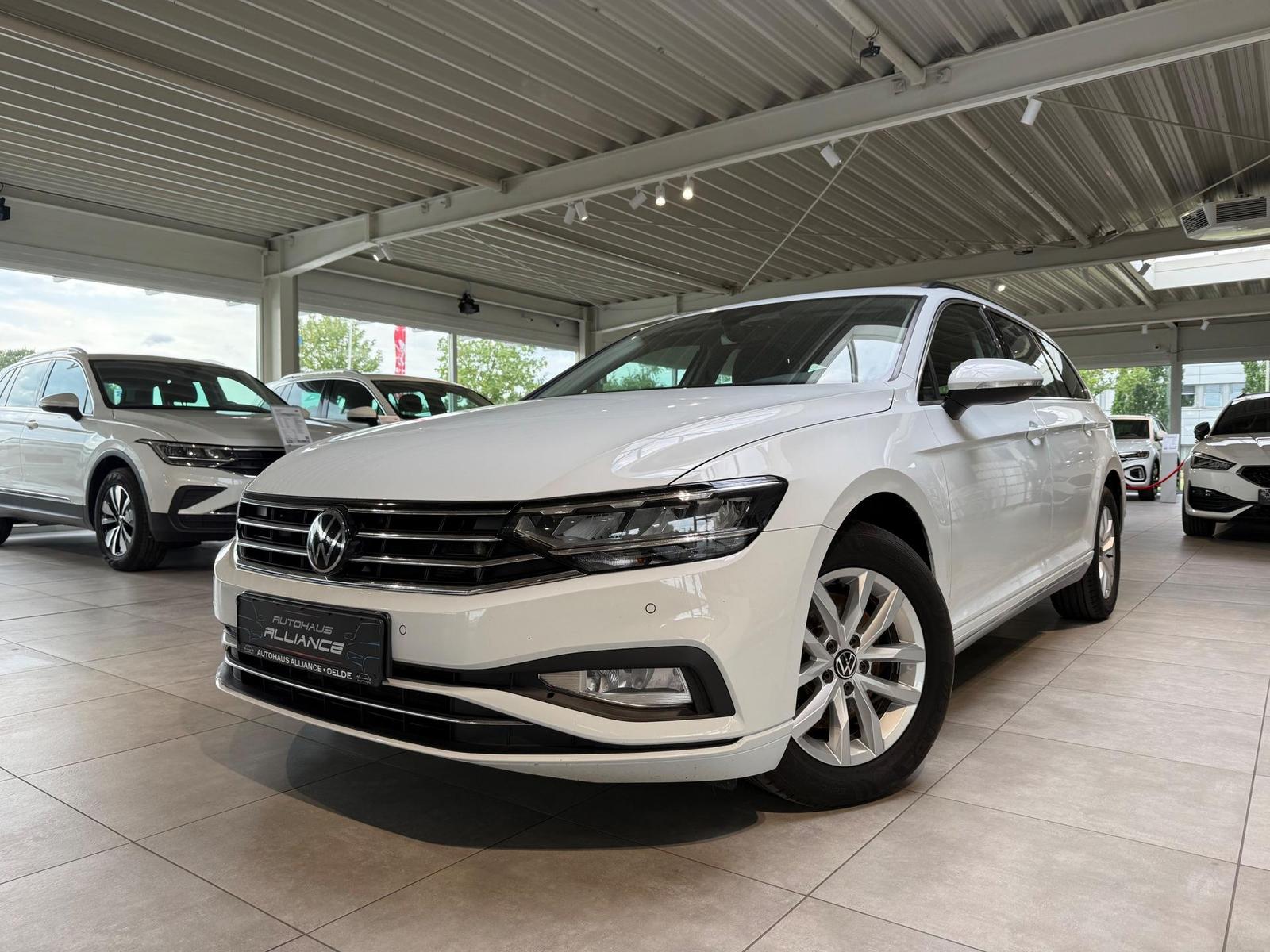 Volkswagen Passat Variant 2.0 TDI Business * ACC * RFK *