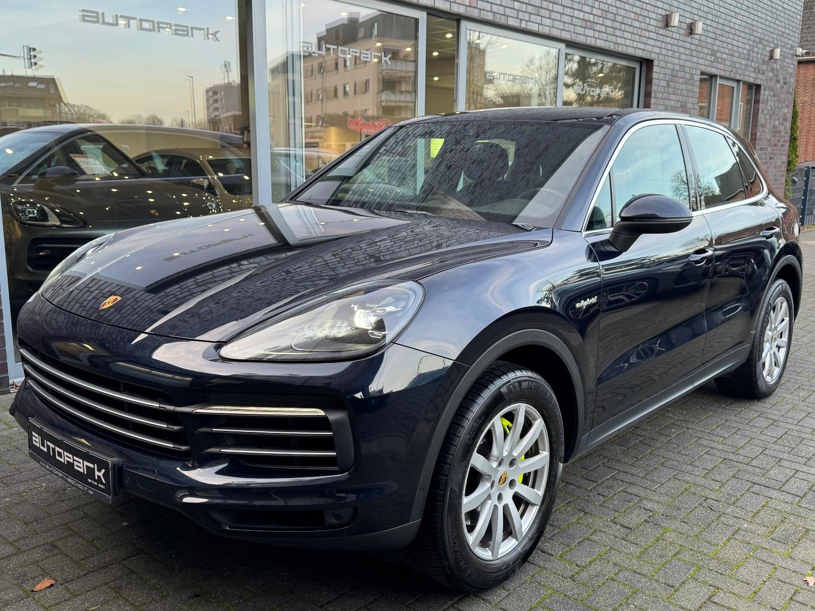 Porsche Cayenne E-Hybrid AHK LED Komfortsitze RFK 19″