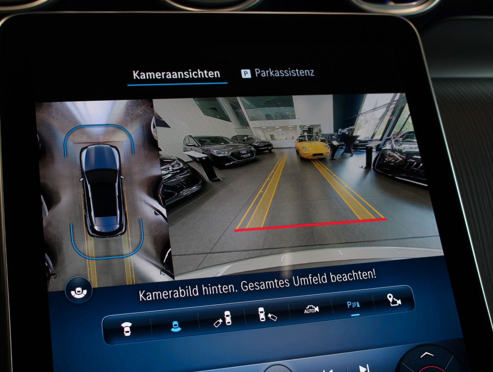Fahrzeugabbildung Mercedes-Benz GLC 200 4Matic AMG Line*Pano*Burmester*Ambiente