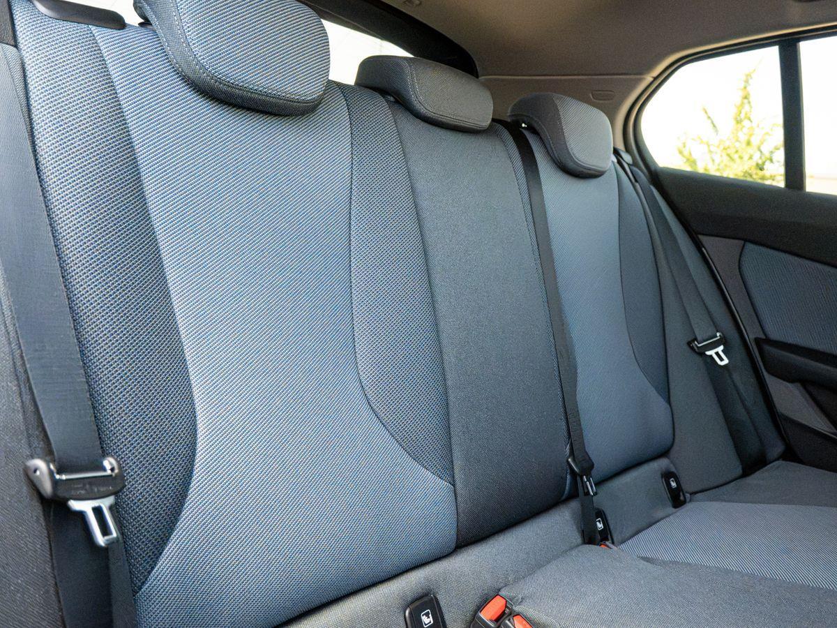 BMW 1 Series AdLED KoZg SpSitze SpieglP ParkA S-Glas 17", миниатюра 17