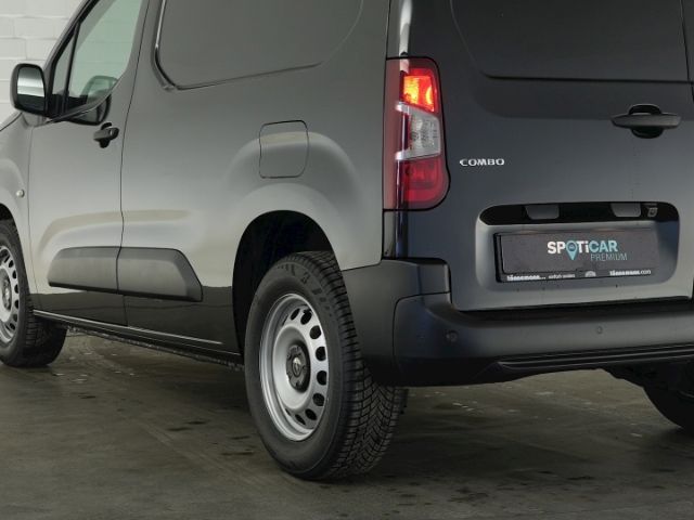 Combo E CARGO FACELIFT EDITION+RÜCKFAHRKAMERA+AL