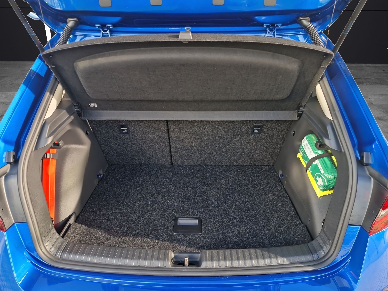 Fahrzeugabbildung SKODA Fabia Tour ACC KLIMA LED