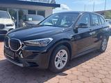 BMW X1 xDrive25e Advantage AHK NAVI LEDER HUD LED - BMW X1 mit Hybrid-Antrieb: Advantage