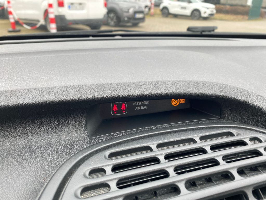 Fahrzeugabbildung Citroën C1 VTi 68 Shine Edition *Klima*Mirrorsceen*Cam*