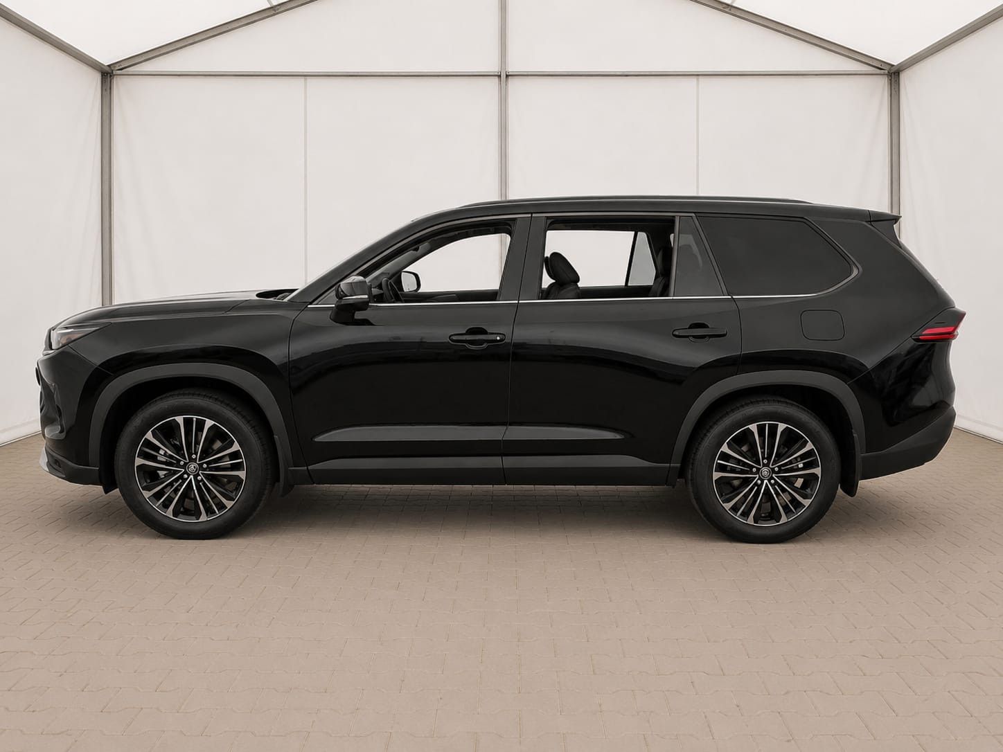 Fahrzeugabbildung Toyota GRAND Platinum Max T1: 68.000 EURO Stock !!!