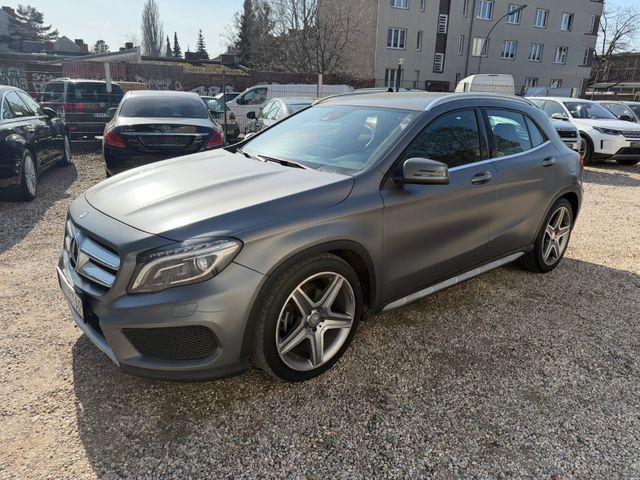 MERCEDES-BENZ GLA 200