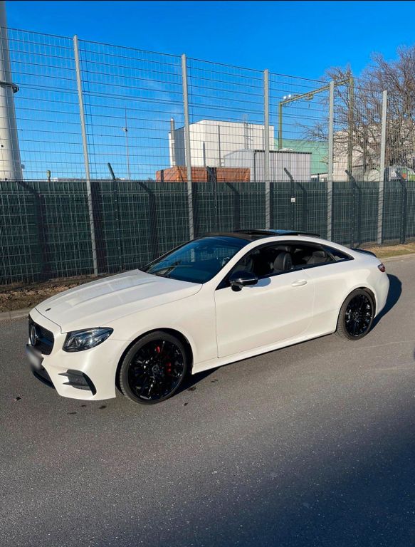 Image of Mercedes-Benz E 220