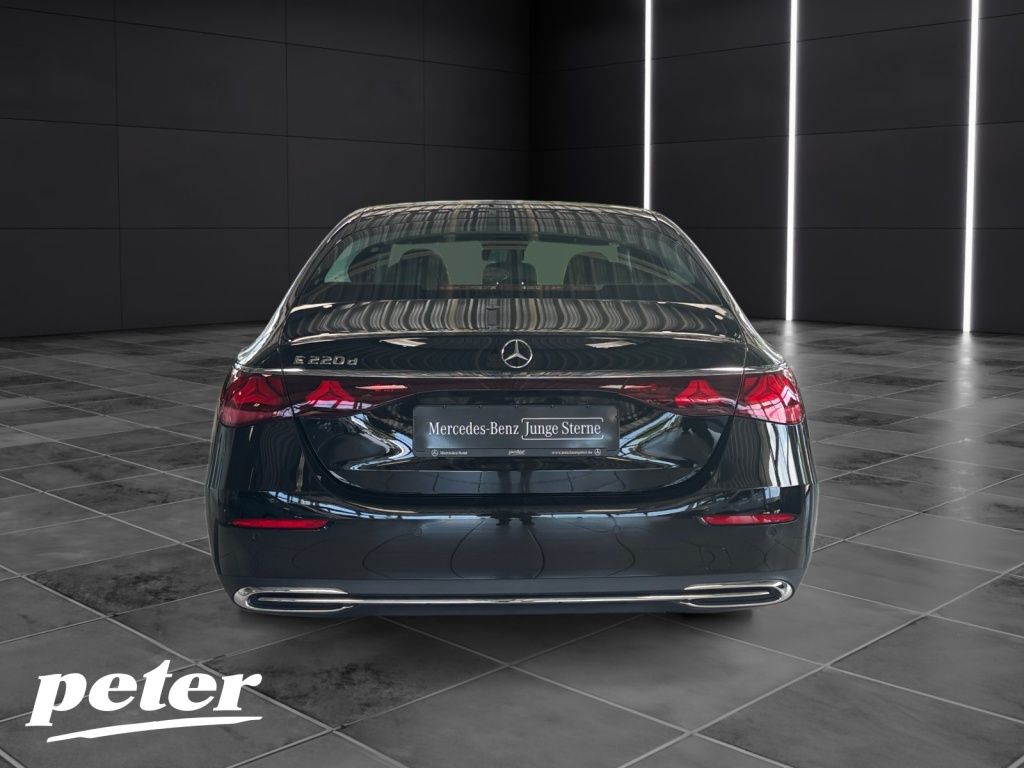 Mercedes-Benz E 220 d Avantgarde LED Panorama-SD Distronic foto 4