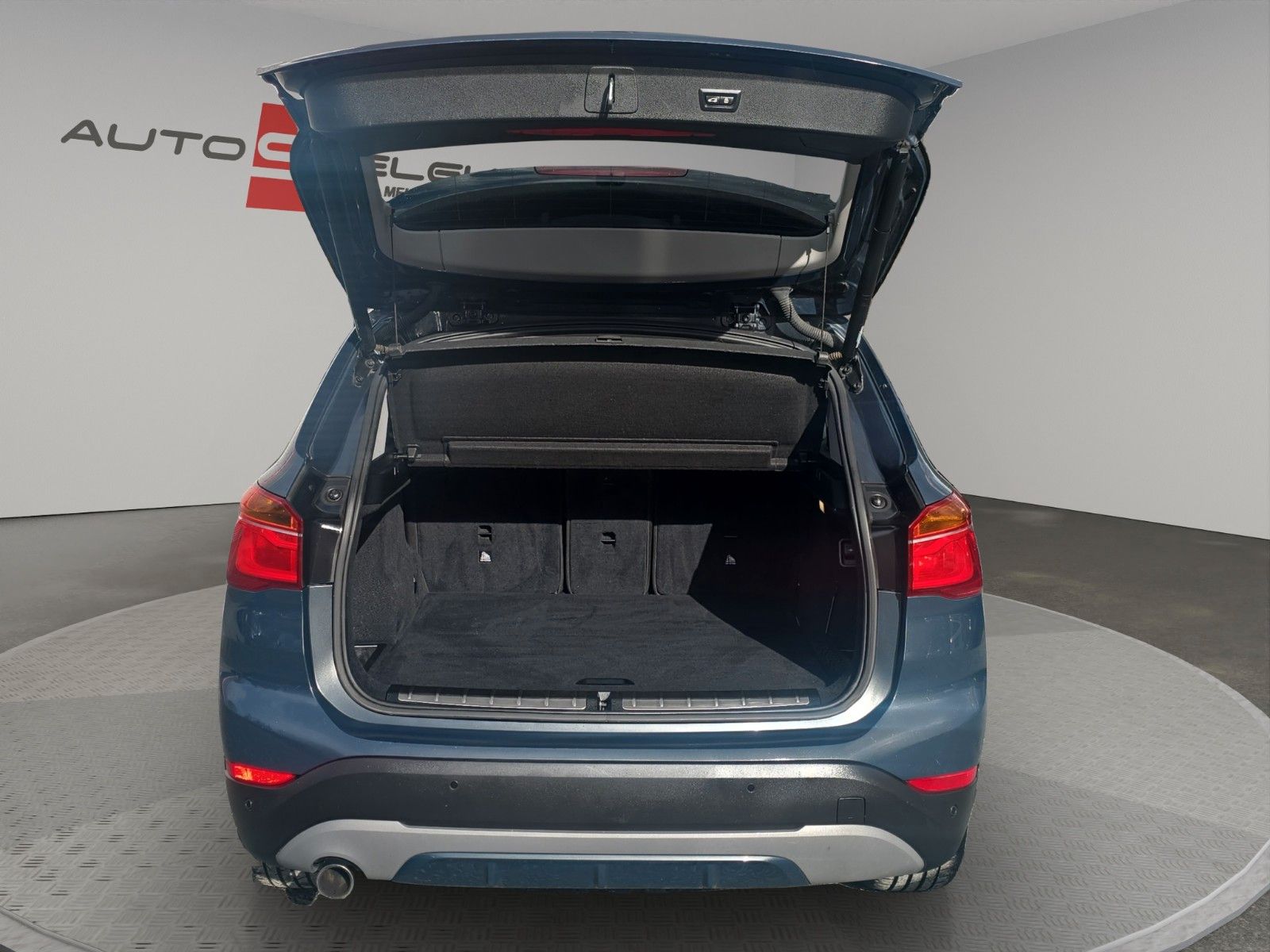 Fahrzeugabbildung BMW X1 xDrive 18 d Sport Line AUTOMATIK