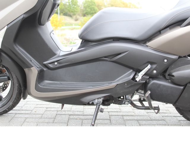 Yamaha X-Max 250 ABS +ARROW