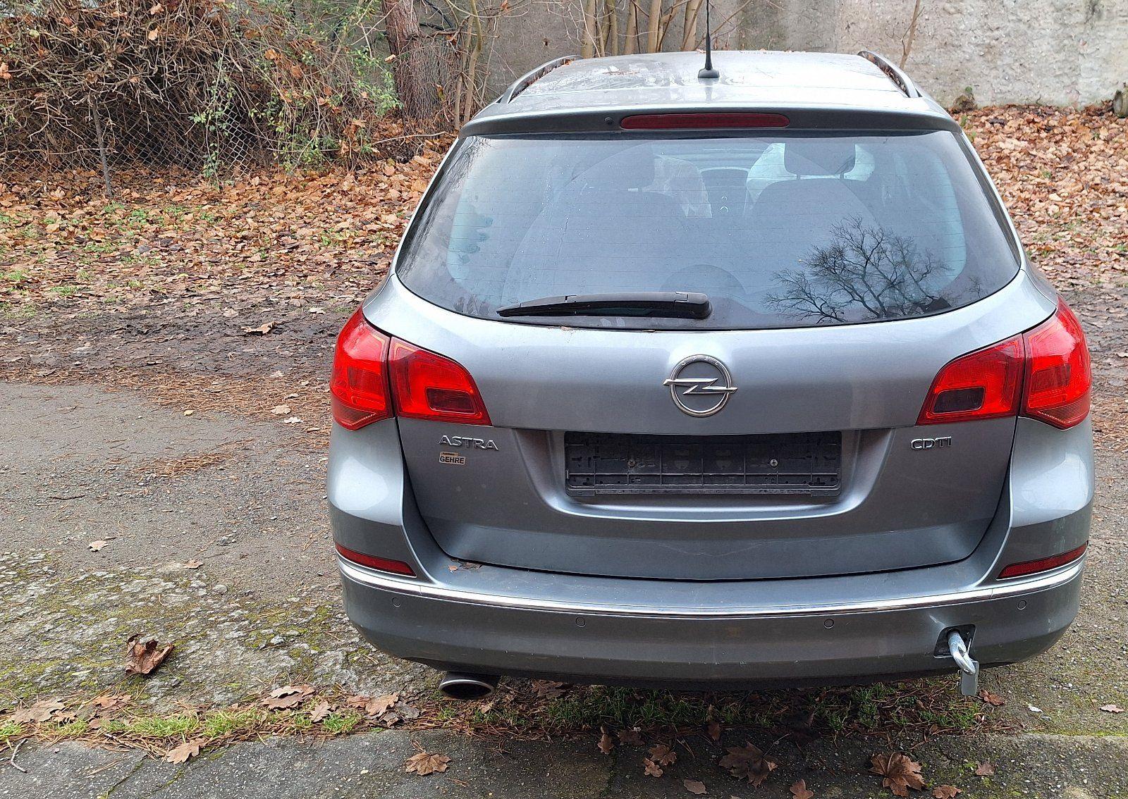 Opel Astra, 2013