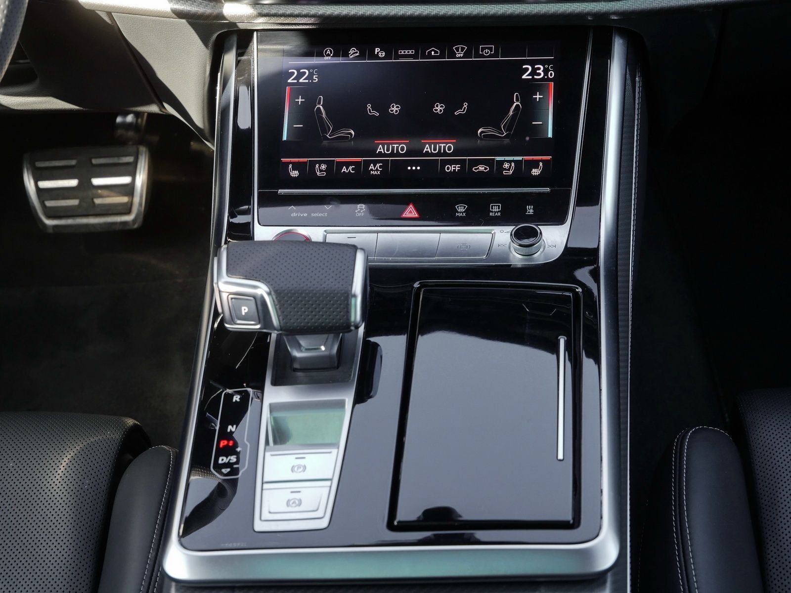 Audi RSQ8 - Bild 7