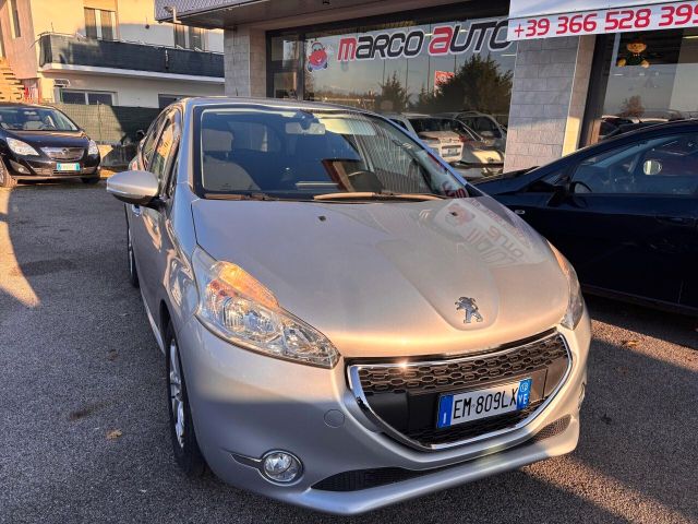 Peugeot 208 1.2 VTi 82 CV 5 porte Allure Neopate