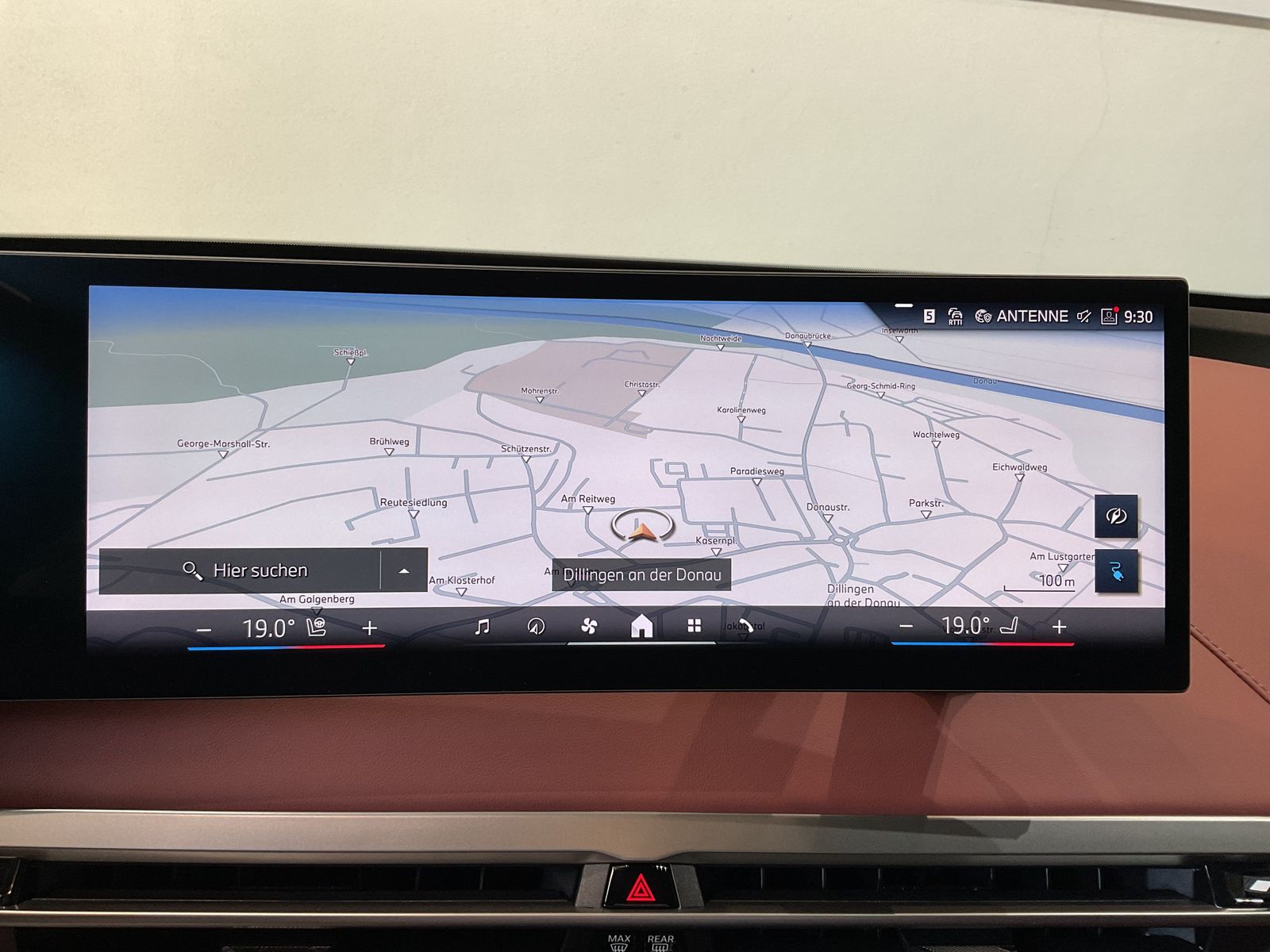 Fahrzeugeinzelansicht 9 Fahrzeugabbildung BMW iX xDrive60 |Aktivlenkung |Luftfederung |Sitzbel