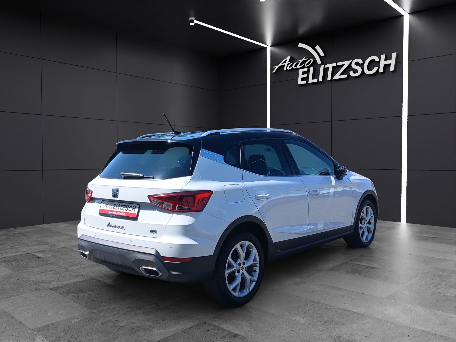Fahrzeugabbildung SEAT Arona TSI FR-Line LED AID GRA PDC SH LM