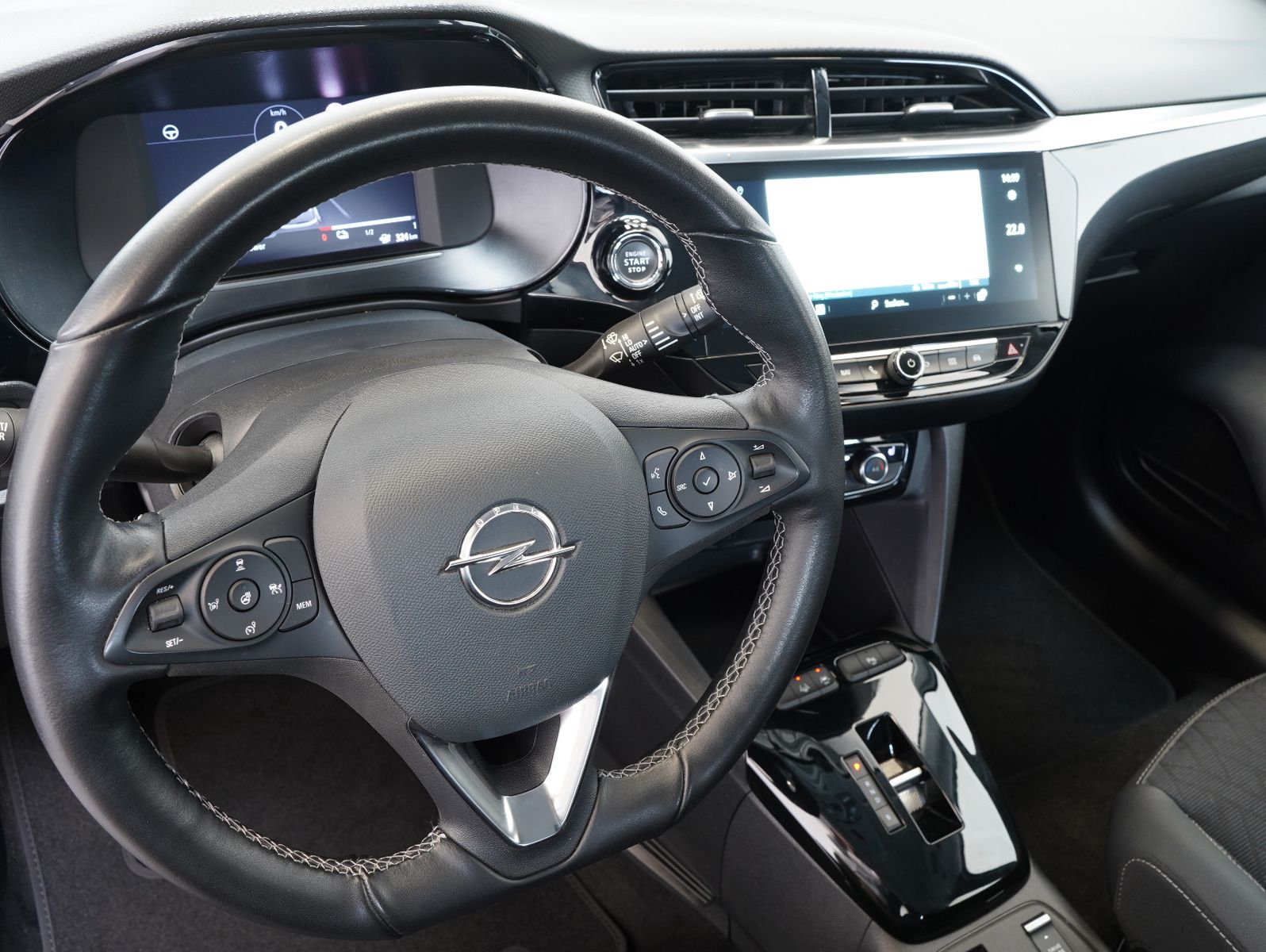 Fahrzeugabbildung Opel Corsa F e Elegance LED/NAVI/DAB/CARPLAY/SOH