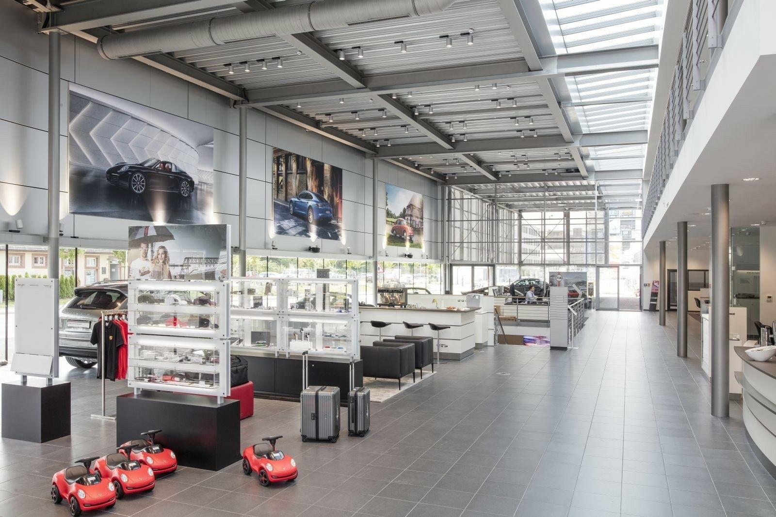 showroom-image-main