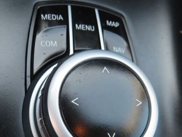 Fotografie 10 des BMW X1 sDrive 20 i Advantage