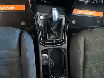 MYAUTOCENTER – Gebraucht- und Jahreswagen mit Werkstattservice in Pfaffenhofen Volkswagen Touran *7.SITZER*STANDHZ*MASSAGE*AHK*KEYLESS*