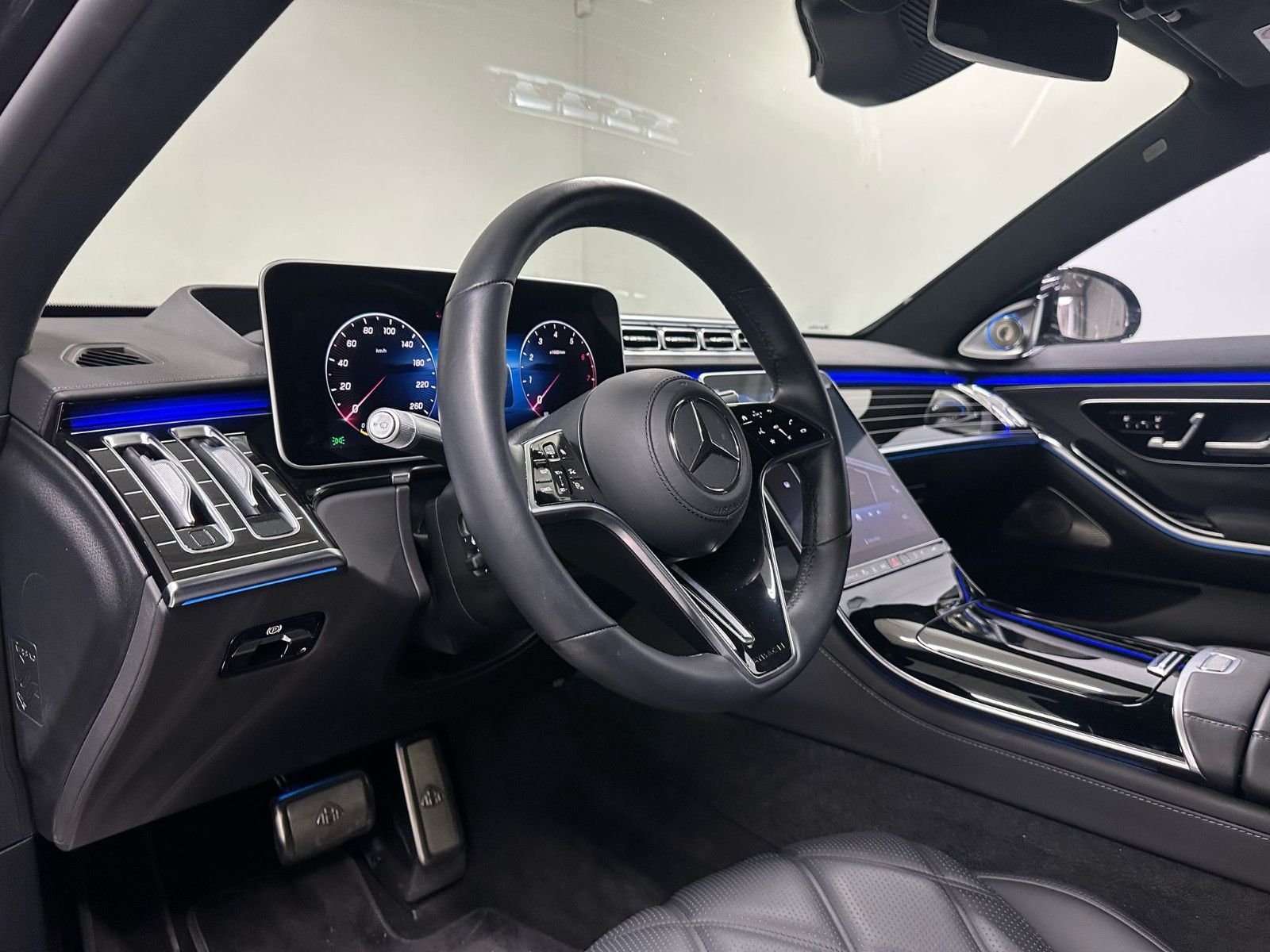 Fahrzeugabbildung Mercedes-Benz S 680 4MATIC MAYBACH *PANO*TV*MANUFAKTUR*TISCHE*