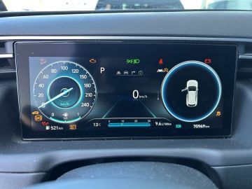 Hyundai TUCSON - 8