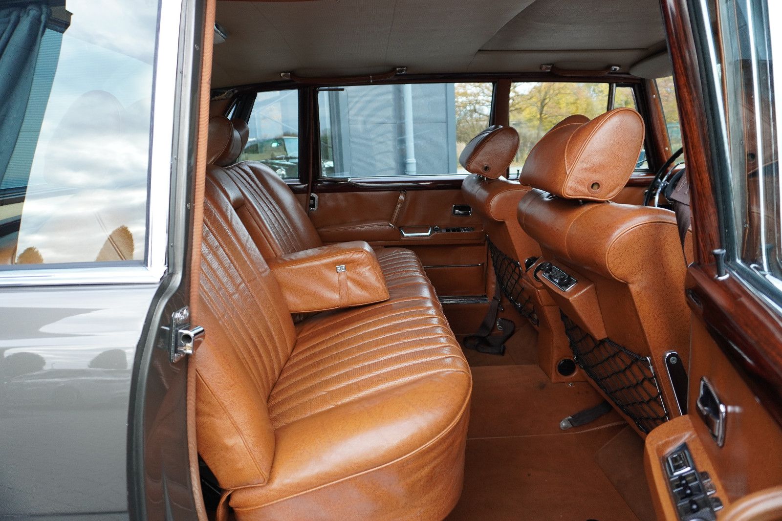 Fahrzeugabbildung Mercedes-Benz 600