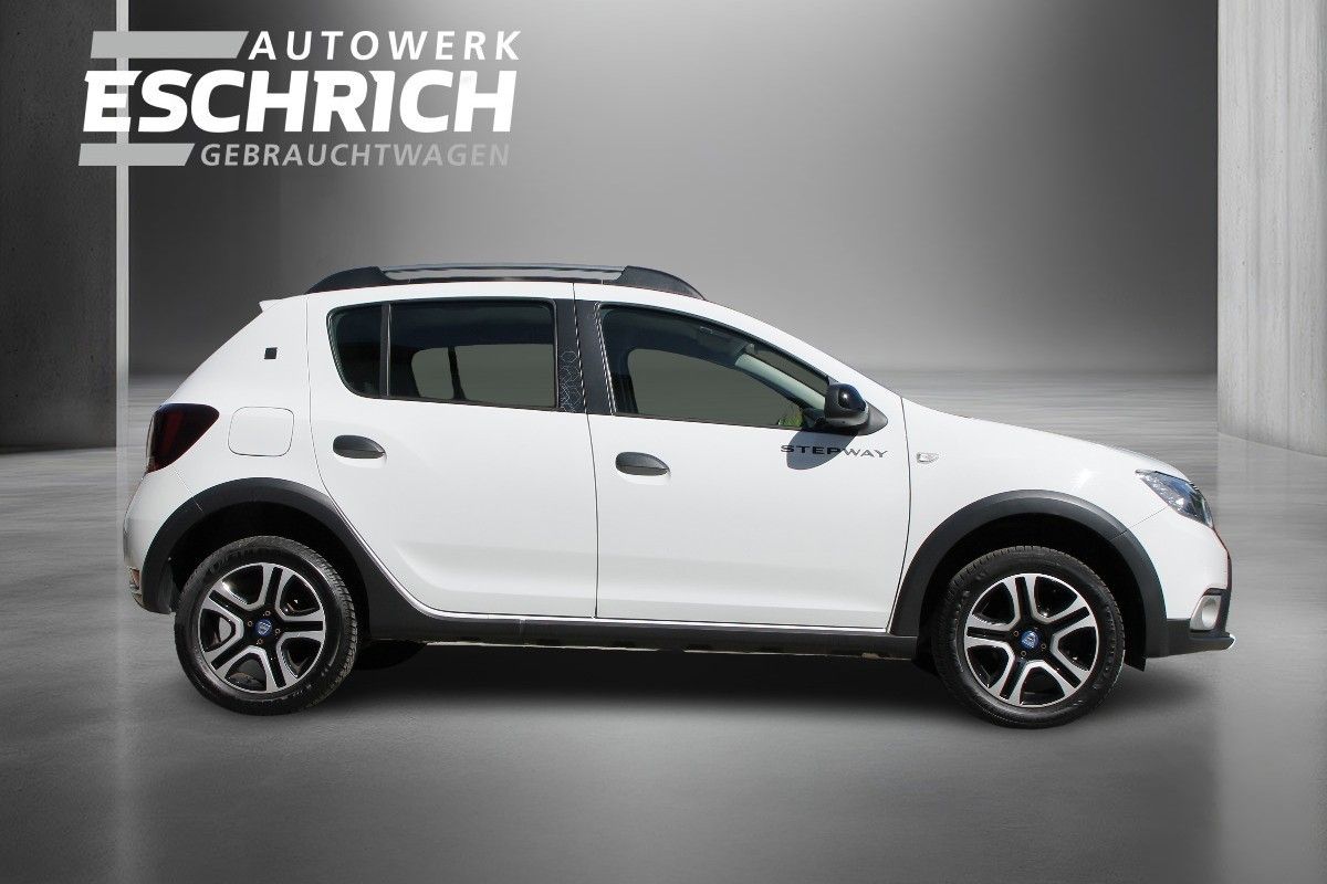 Fahrzeugabbildung Dacia Sandero II Stepway Celebration