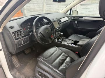 Volkswagen Touareg - 5