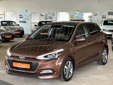 Hyundai i20 Style 1Hand *SHZ*PAN*NAV*TEM*PDC*RK* - Hyundai i20: Bordcomputer
