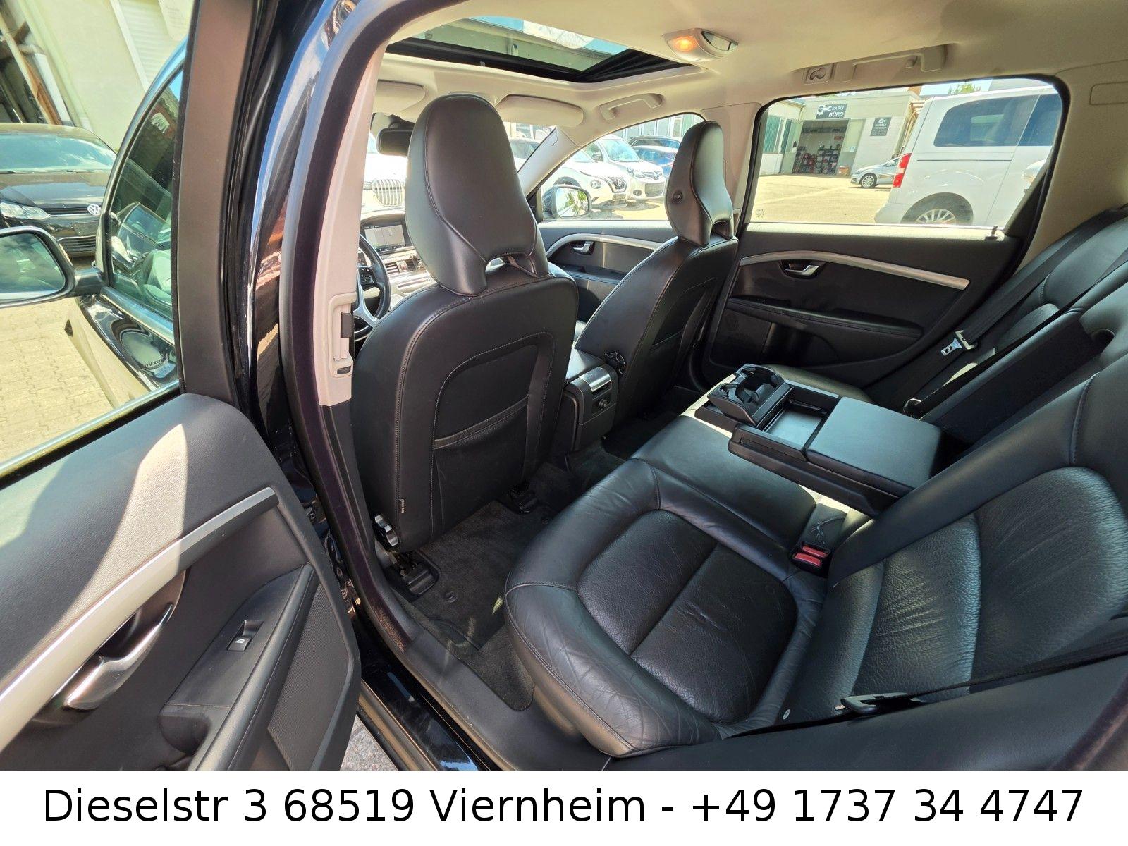 Volvo V70 2012 — photo 11