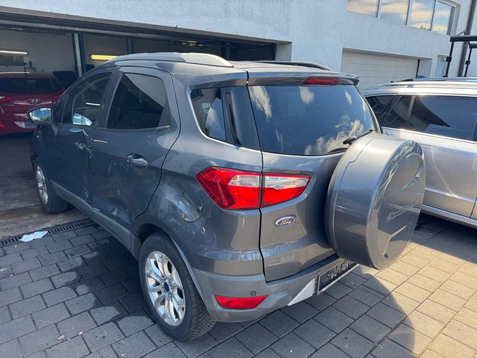 Ford EcoSport 2015 — photo 18