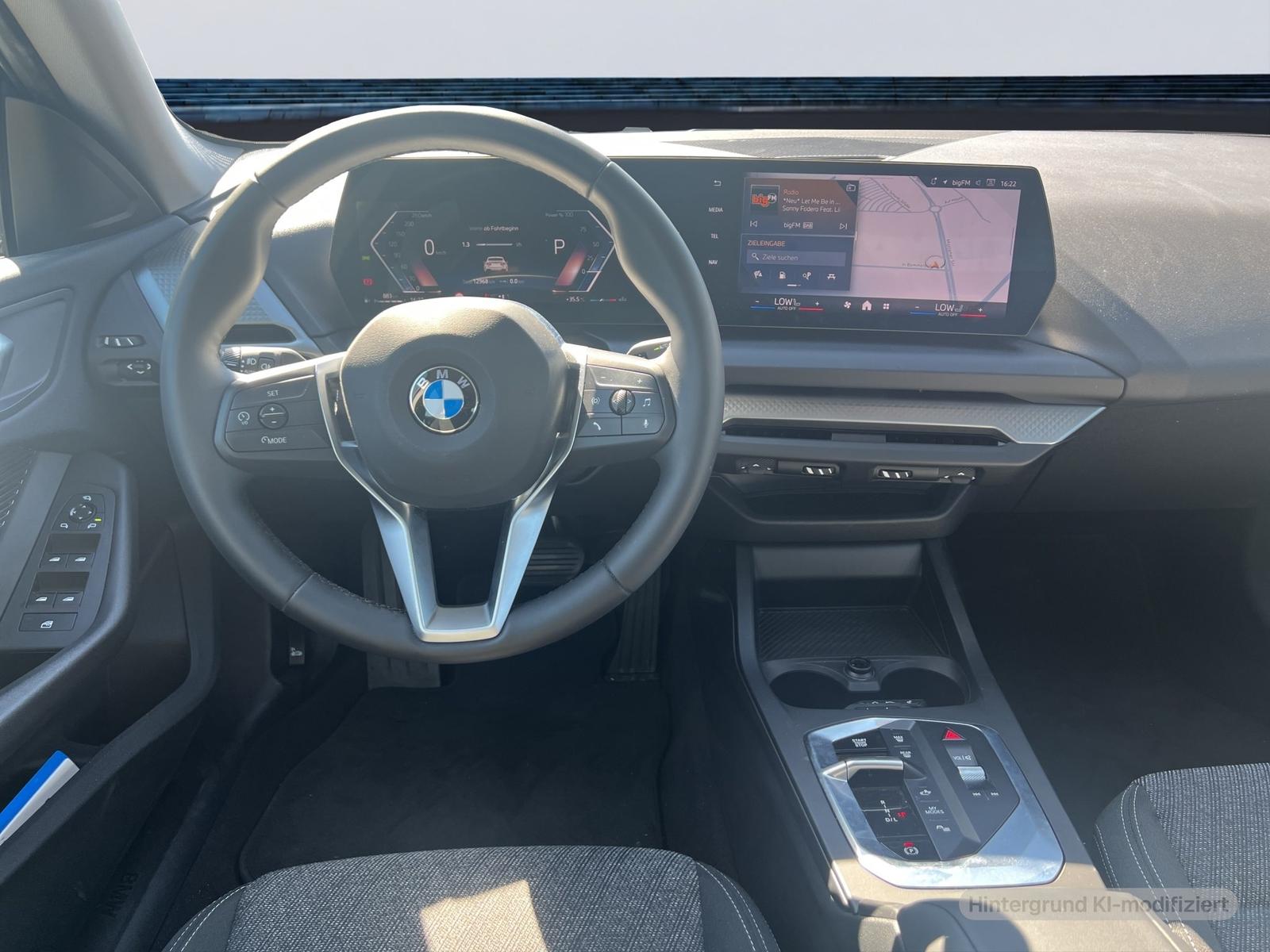 BMW 216 GRAN COUPÈ M SPORT DESIGN PARKING DRIVING AS