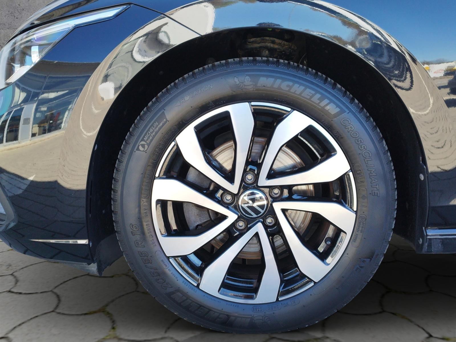 Volkswagen Golf VIII Active 1.5 TSI AHK/ACC/LED+/NAV/SHZ, миниатюра 13