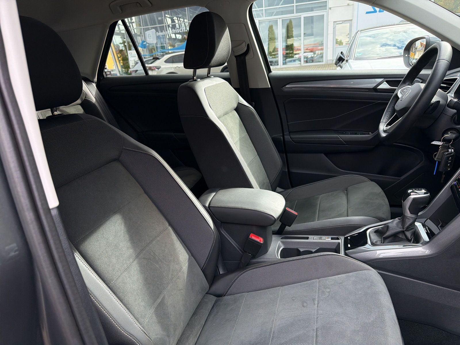 T-Roc Style TDi DSG Navi ergo Active v.li. Style