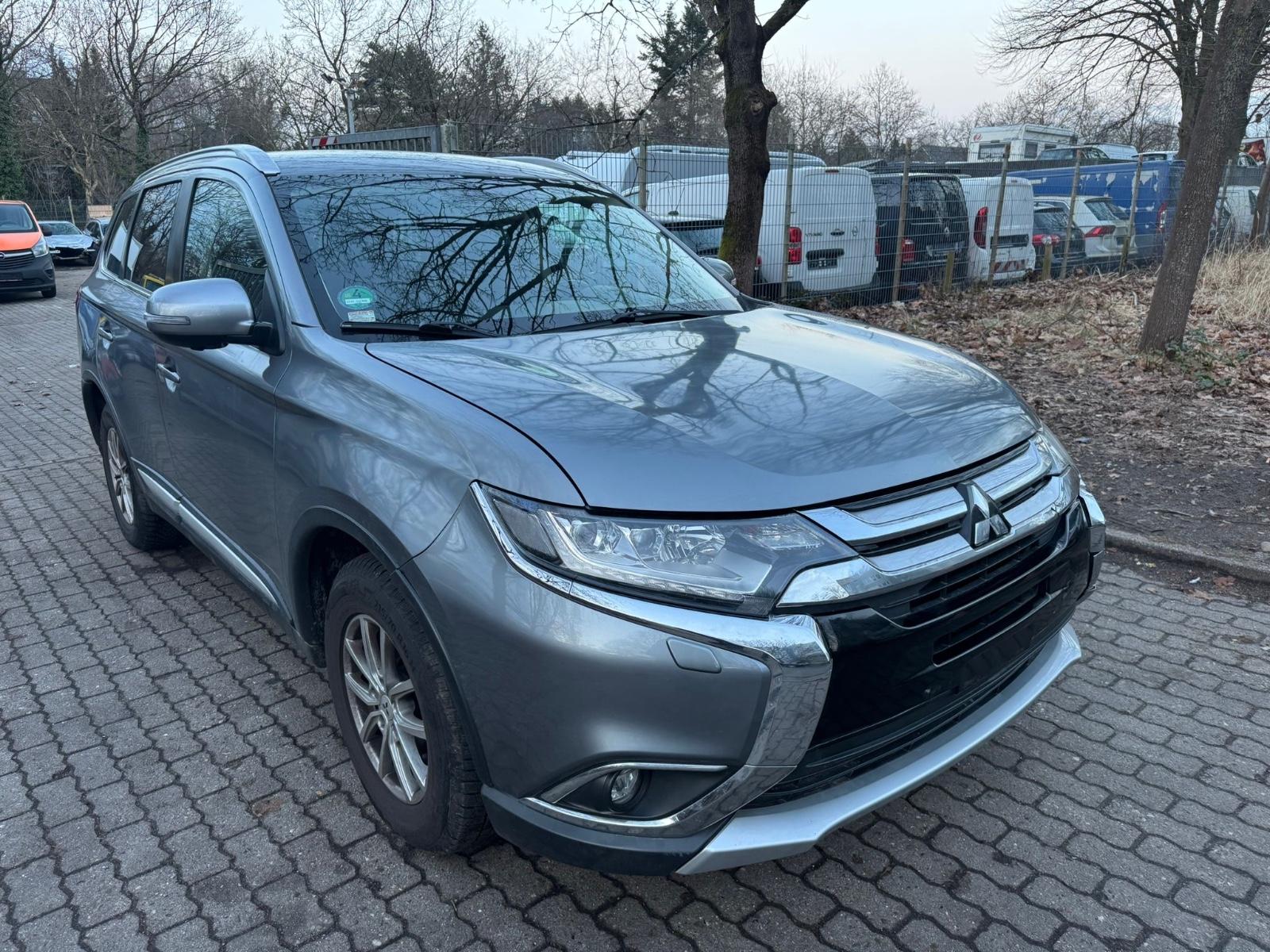 Mitsubishi Outlander 2.2 DI-D Edition 100+ 4WD Automatik