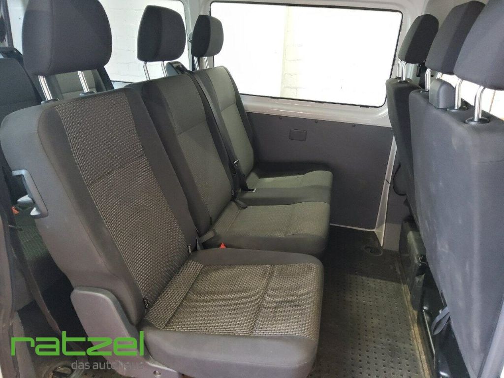 Fahrzeugabbildung Volkswagen T6.1 Kombi 2.0 TDI KR 9-Sitzer AHK Rückfahrkamer